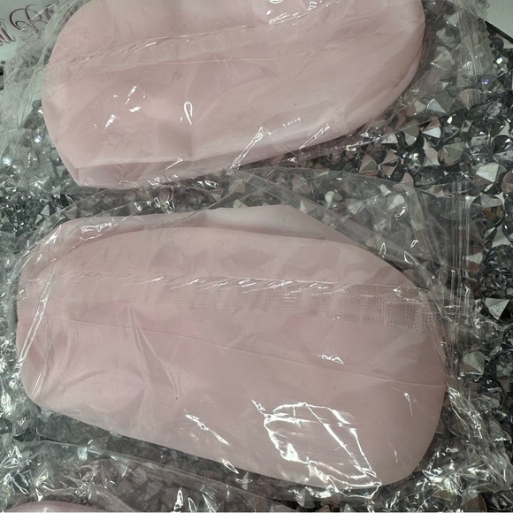 Silicone socks moisturizing winter cracking skin sleep luxury skincare feet 👣 - Picture 5 of 6